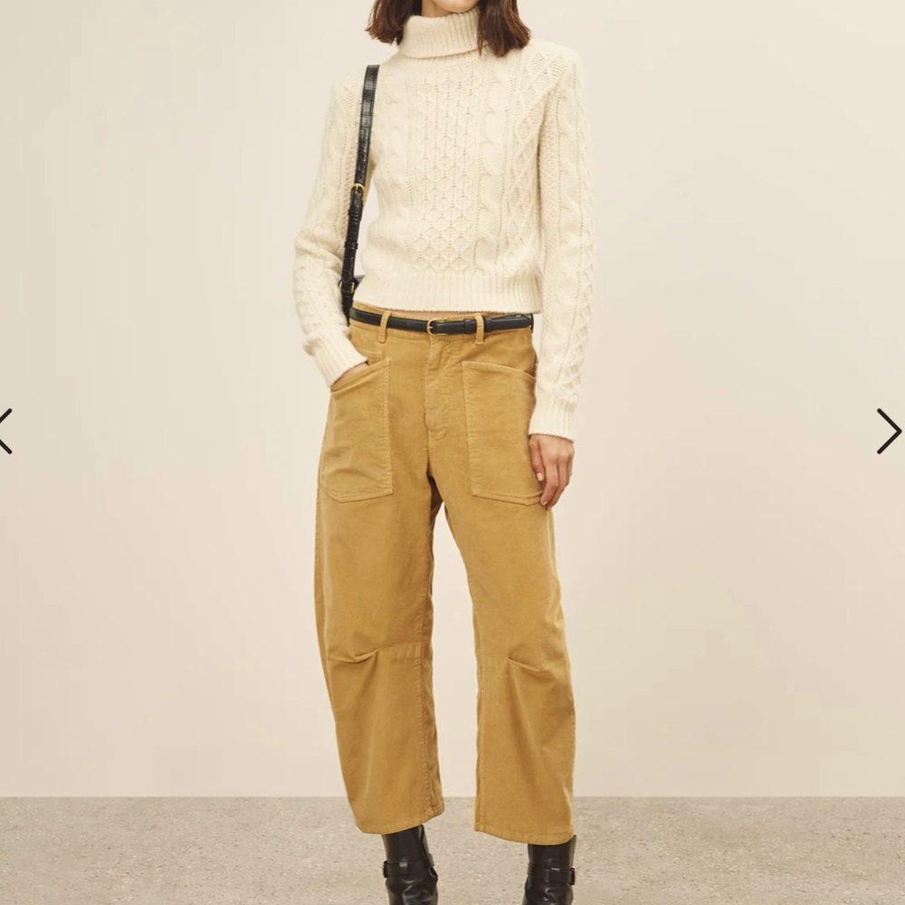 Perfect condition Nili Lotan Shon pant size 8. Corduroy fabric.